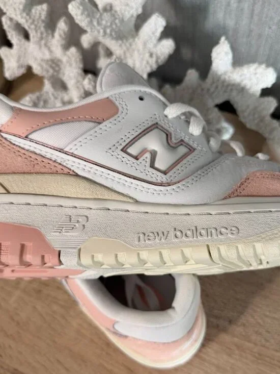 New Balance 550 White Pink Women’s Sneakers Size 9 Retro Leather Shoes New - Picture 11 of 12